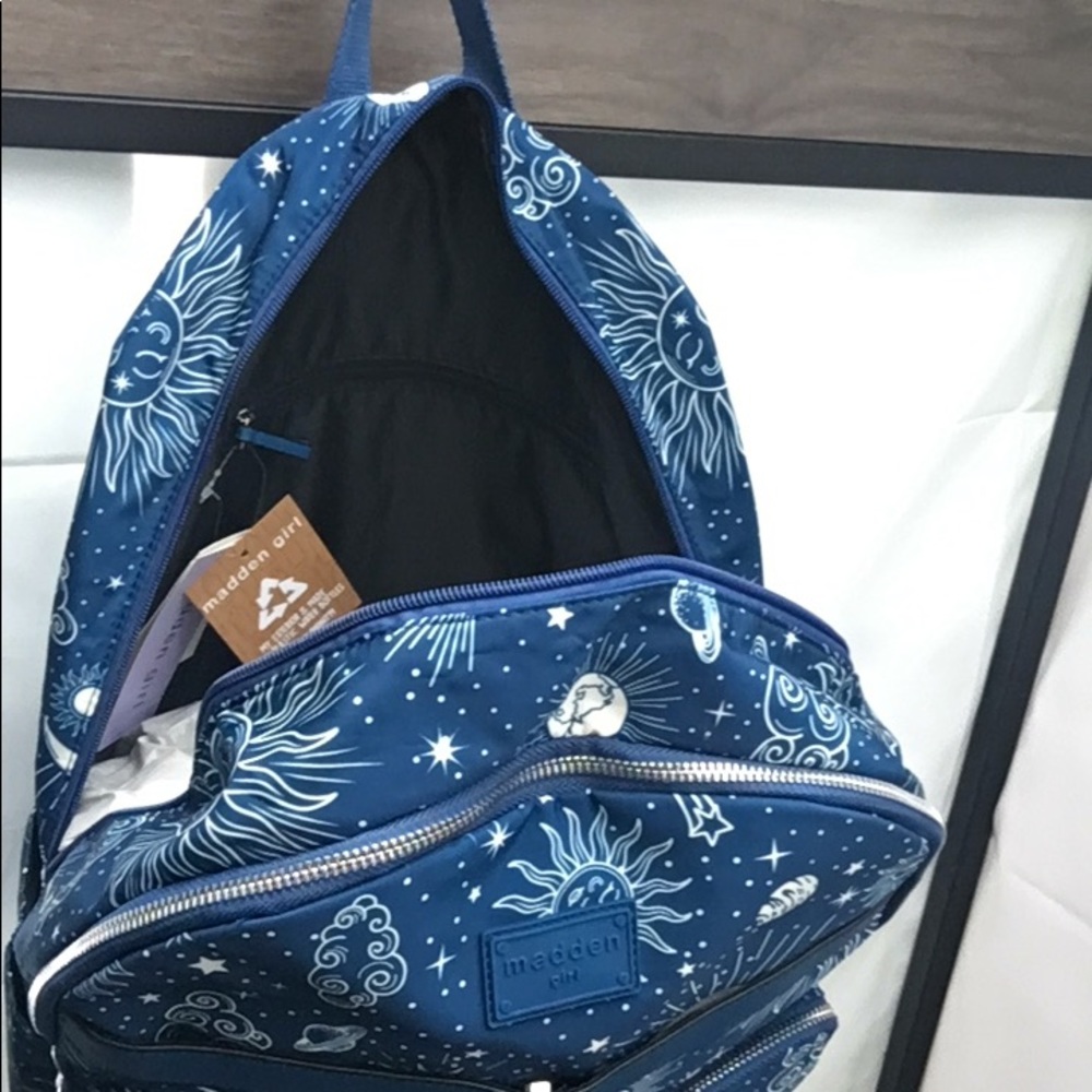 New Madden Girl Recycled Nylon Celestial All Over Print All Purpose Backpack - Picture 9 of 10